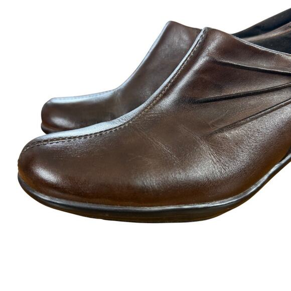 Clarks Clogs Brown Leather Chunky Heel Casual Shoes Side Zip Comfort sz 7 M - Picture 8 of 16